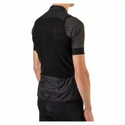 AGU Body Essential Vindvest Sort 9 AGU Body Essential Vindvest Sort -Cykelshorts Butik AGU Body Essential Vindvest Sort 1619082986 03