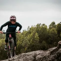 Dirtlej Mountee Warm Trøje Navy -Cykelshorts Butik Dirtlej Mountee Warm troeje Navy 1631794955 02