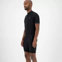 Rogelli Essential Kortærmet Jersey - Sort 7 Rogelli Essential Kortærmet Jersey - Sort -Cykelshorts Butik Rogelli Essential Kortaermet Jersey 1610112775 02